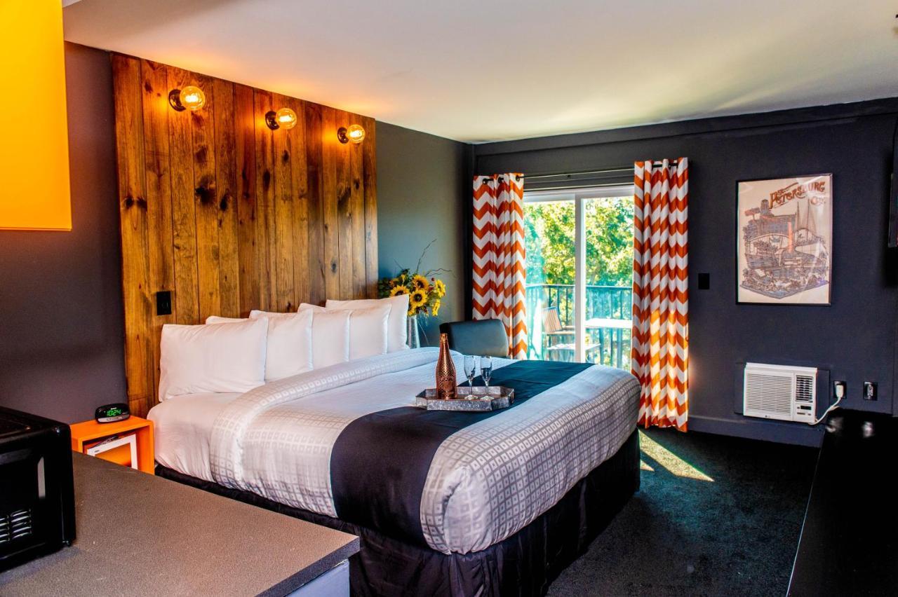Uptown Hotel St Pete St. Petersburg Esterno foto